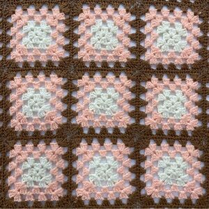 Vintage Crochet Granny Square Afghan Roseanne Style Brown White Pink 62”x40”